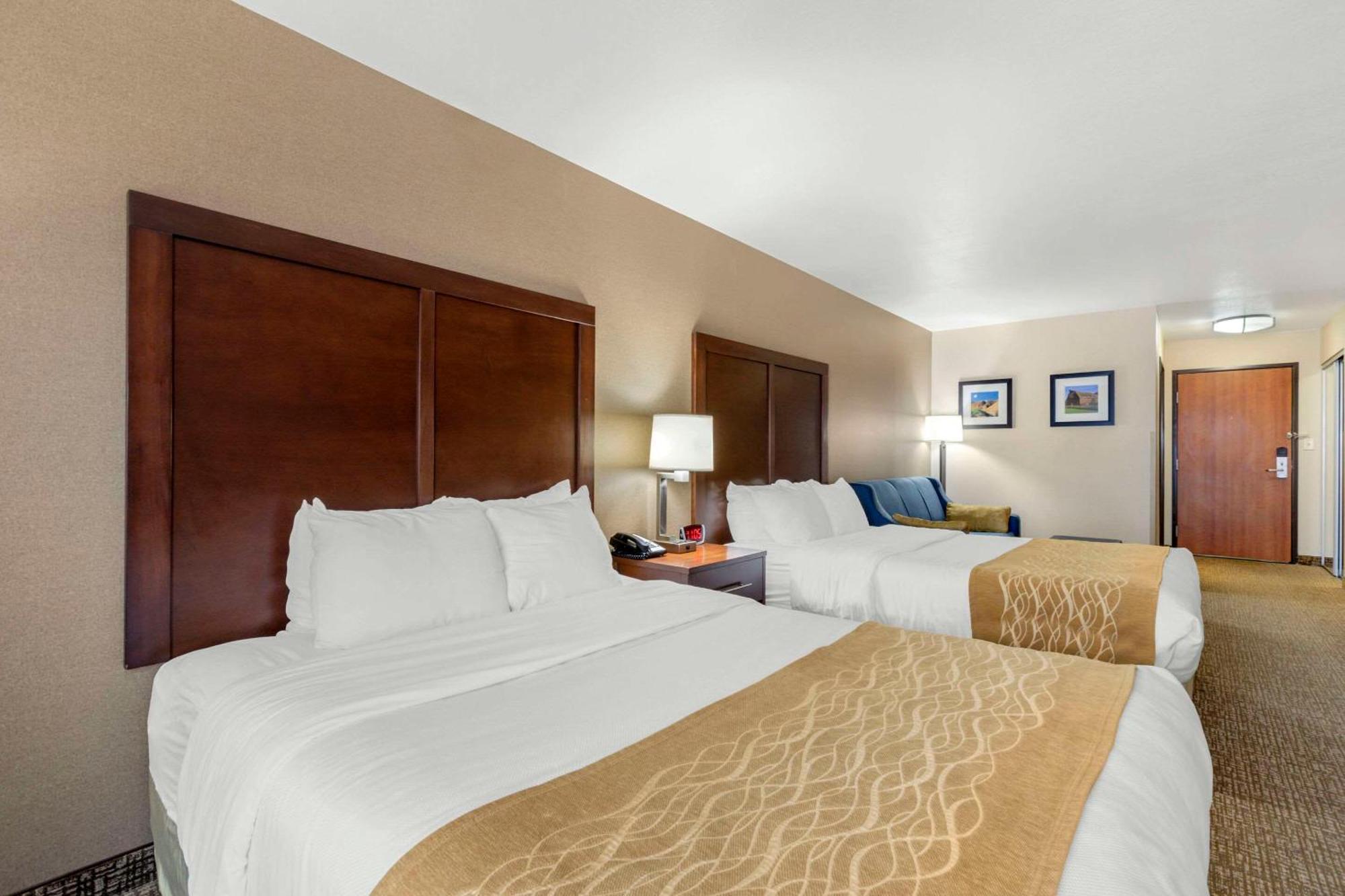 Comfort Inn & Suites Mitchell I-90 Luaran gambar